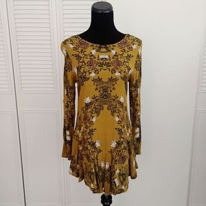 Free People Floral Print Blouse w/ Cut Out Back